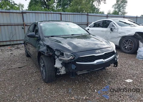 2019 Kia Forte Lxs z USA, uszkodzony, nr VIN 3KPF24AD7KE137461